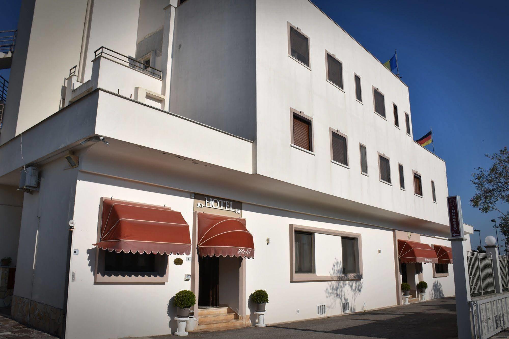Joy 3* Castel Volturno