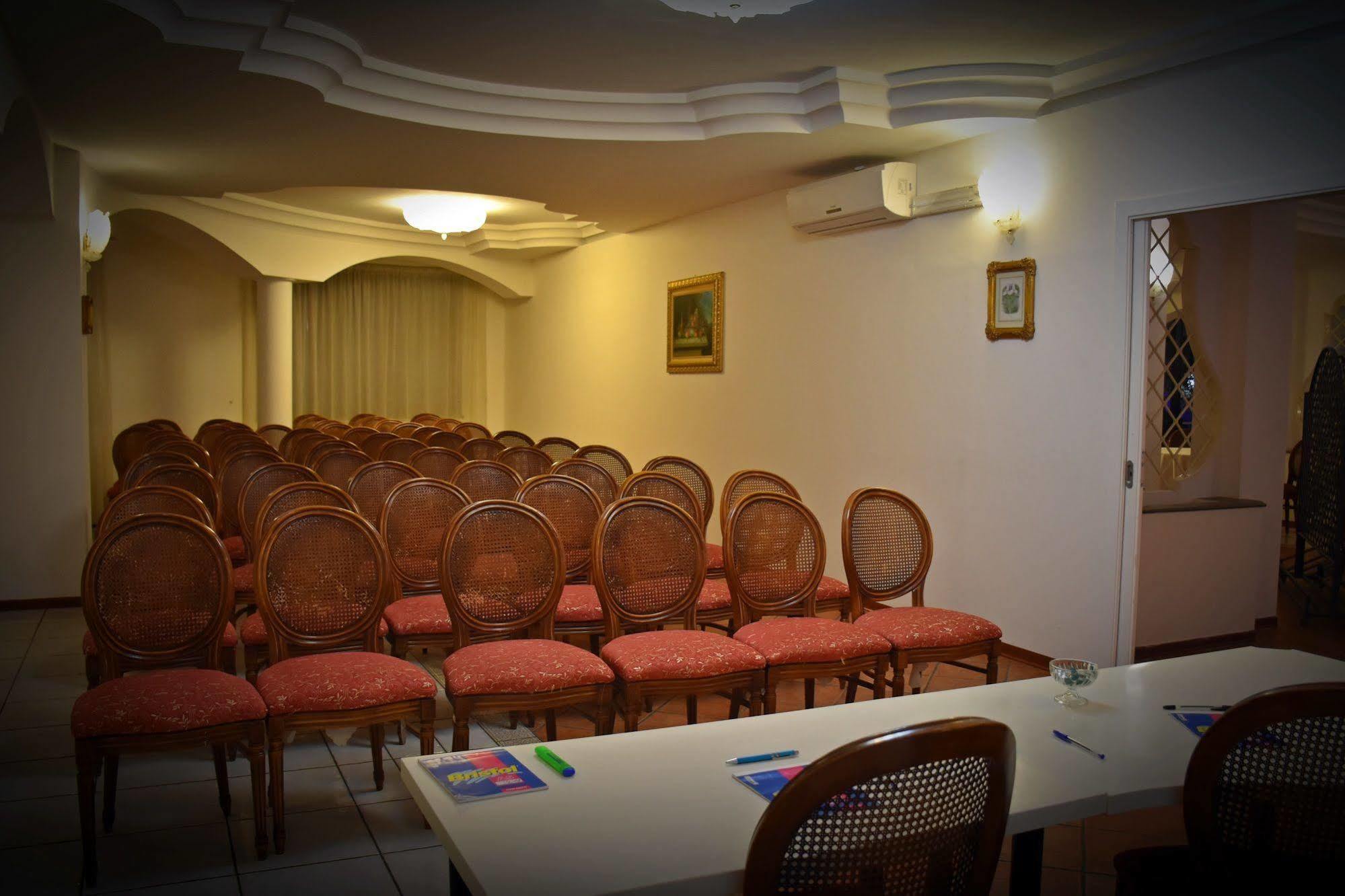 Joy Hotel 3*